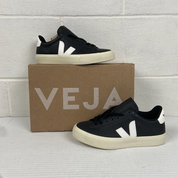 VEJA Shoes - NEW Veja Women's Campo Chromefree Leather Sneakers CPO501215A370 Black/White NIB